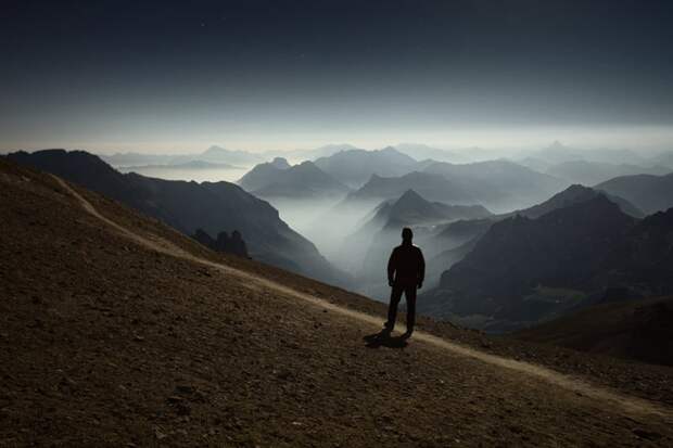 Фотограф собственной персоной на Мон Табор ( 3 178 м), Франция горы, красиво, небо, облака, природа, творчество, фото, фотограф