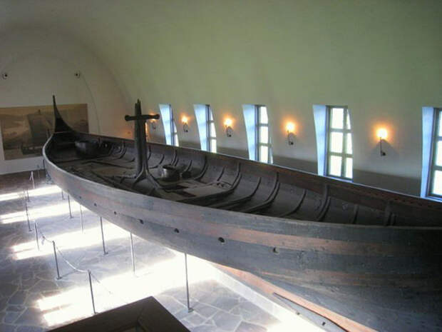 Корабль Gokstad, Культурно-исторический музей (Музей кораблей викингов), Осло, Норвегия. Корабль Gokstad, Культурно-исторический музей (Музей кораблей викингов), Осло, Норвегия.