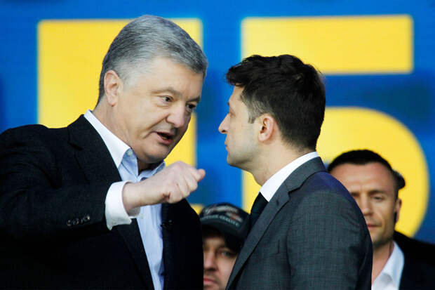 Политолог Карасев: окружение Порошенко предлагает отдать РФ Донбасс и Харьков