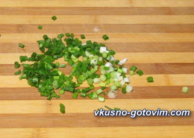 Лепешки заварные с куриной грудкой и твердым сыром - шаг 6