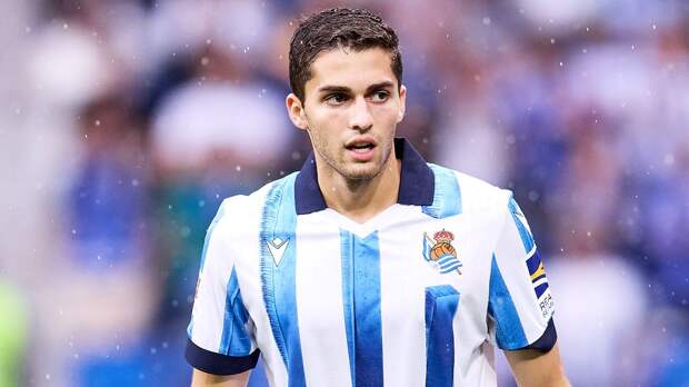 В «Реале Сосьедад» назвали сроки возвращения в строй Захаряна