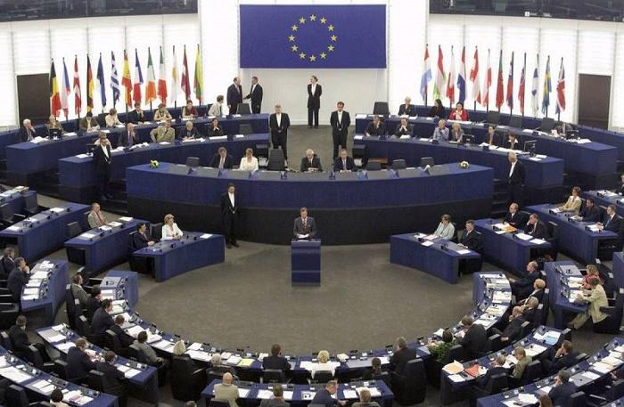 Европарламент призвал ЕС помочь Украине перейти на СПГ Европарламент призвал ЕС поддержать перевод Украины на СПГ