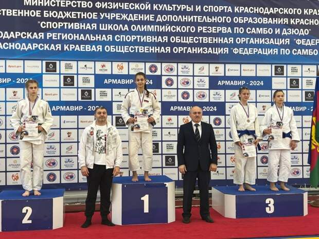 Крымские дзюдоисты завоевали 7 медалей на окружных соревнованиях