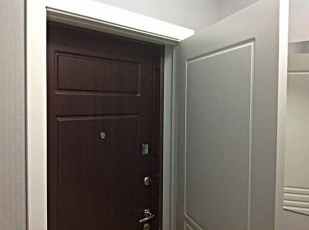 Во многих российских квартирах все еще можно увидеть двойные двери / Фото: dveridoma.net