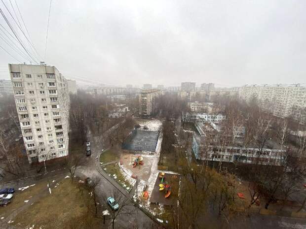 Двор жилого дома №4 на улице Коненкова. Фото: Пресс-служба проекта "Мой район"