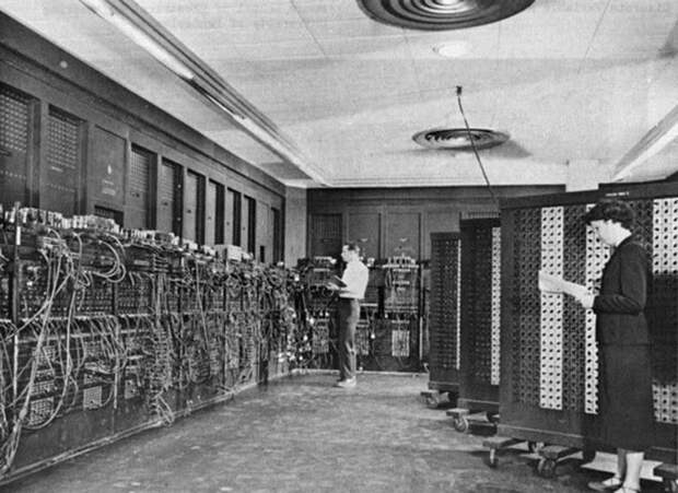 Электронный цифровой интегратор и вычислитель, четвёртый компьютер, построенный в истории, 1946 год история, события, фото