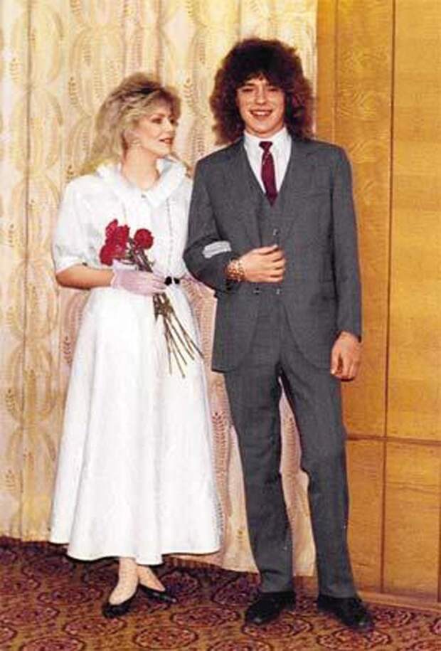 8. Наталья Ветлицкая и Женя Белоусов (оба певцы), 1989 год СССР, свадьбы