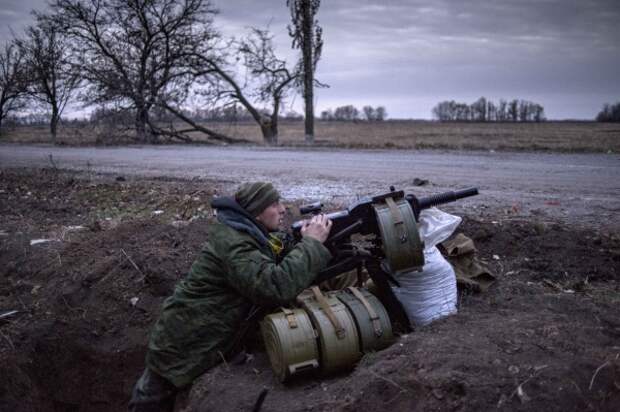 Видео боевых действий. Ополченцы Донбасса перестрелка.