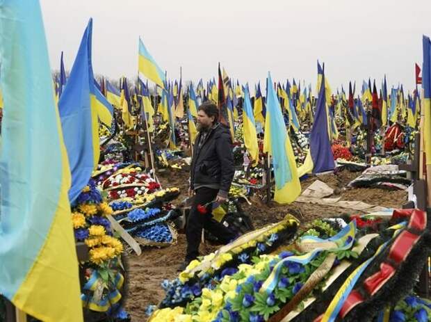 "Сокрушительное поражение": Сеймур Хёрш назвал цену отказа Байдена от дипломатии. Киевскому режиму не поздоровится