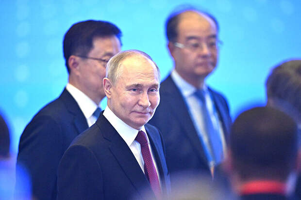 «Подвижек не будет. Ищите, дорогие россияне, обходные пути»: с чем Путин улетает от друга Си?