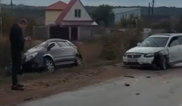 Три автомобиля столкнулись в Севастополе 