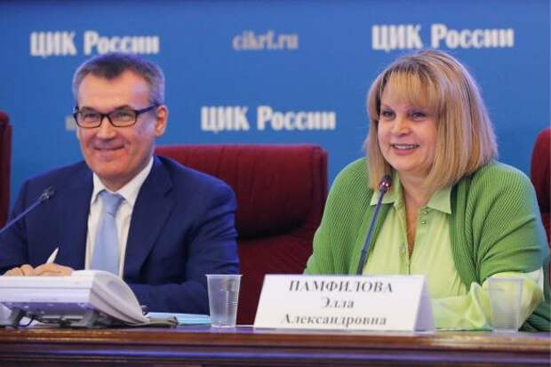 Александр Клюкин и Элла Памфилова. Фото: Антон Новодережкин/ТАСС