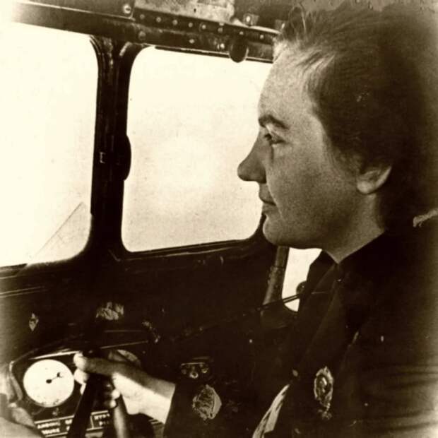 Полковник Гризодубова имела семь орденов (в том числе была награждена орденом Отечественной войны 1 степени) и шесть медалей./Фото: avatars.mds.yandex.net Полковник Гризодубова имела семь орденов (в том числе была награждена орденом Отечественной войны 1 степени) и шесть медалей./Фото: avatars.mds.yandex.net