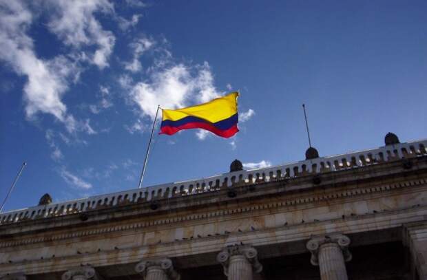 Колумбия, флаг|Фото: restbee.ru
