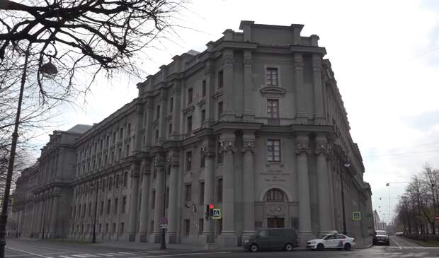 Юных курян приглашают в Военную академию материально-технического обеспечения