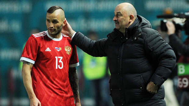15 ноября. Грозный. Россия - Румыния - 1:0. Станислав ЧЕРЧЕСОВ и Федор КУДРЯШОВ. Фото Александр ФЕДОРОВ, "СЭ" 15 ноября. Грозный. Россия - Румыния - 1:0. Станислав ЧЕРЧЕСОВ и Федор КУДРЯШОВ. Фото Александр ФЕДОРОВ, "СЭ"