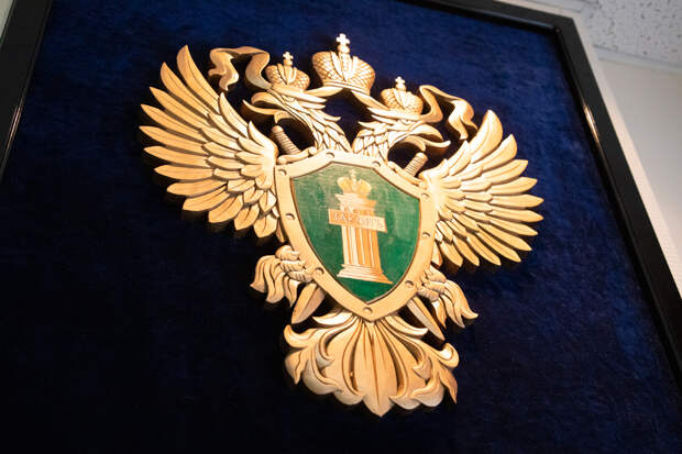 Школы Новомосковска оснастили медоборудованием после прокурорской проверки