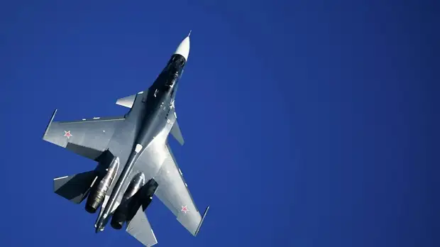 Лётчики Черноморского флота провели учебные дуэли в небе над Крымом