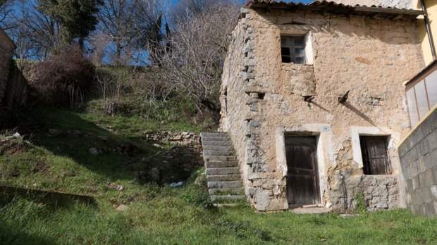 Деревня на Сардинии продает дома за 1 евро, чтобы привлечь новых жителей деревня, дома, продажа, путешествие, сардиния