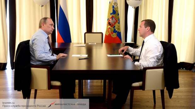 Киев решил арестовать Путина и Медведева Киев решил арестовать Путина и Медведева