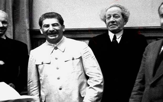 Фольф Мессинг рядом со Сталиным