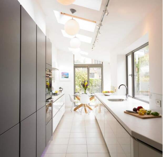 Перенос кухни в коридор в современной квартире