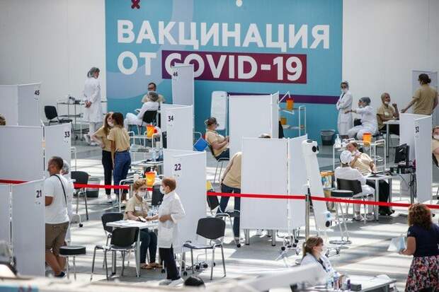 Мурашко заявил о 70 млн вакцинированных человек в России