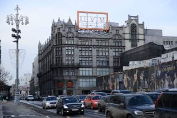ЦУМ оштрафован более, чем на 1 млн руб за нарушение масочного режима. Фото: Наталья Феоктистова, «Вечерня Москва»