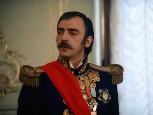 Михаил Боярский в фильме *Узник замка Иф*, 1988 | Фото: kino-teatr.ru Михаил Боярский в фильме *Узник замка Иф*, 1988 | Фото: kino-teatr.ru
