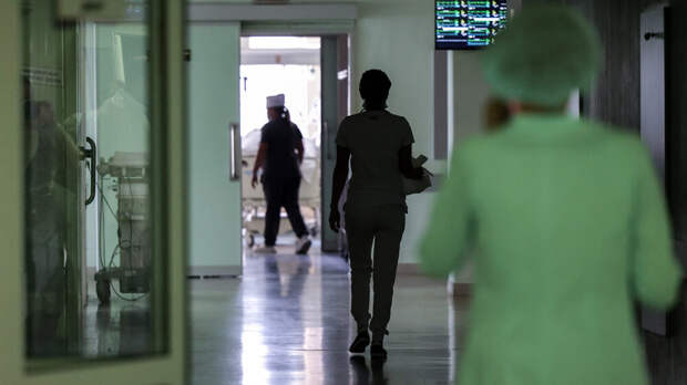 Опрос: большинство российский врачей получают 60-80 тыс. рублей