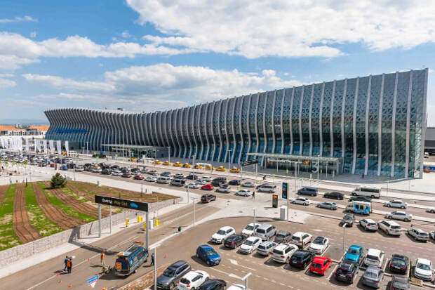 В июле услугами аэропорта Симферополя воспользовалось 915 тысяч пассажиров