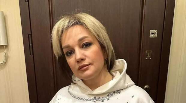 Буланова рассказала, почему не живет с молодым мужем