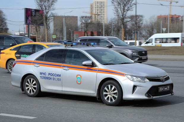 Самолет МЧС доставил из Азербайджана 117 россиян, покинувших Иран