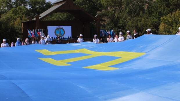 Крымские татары рассказали, что думают о переводе на Украине их алфавита на латиницу