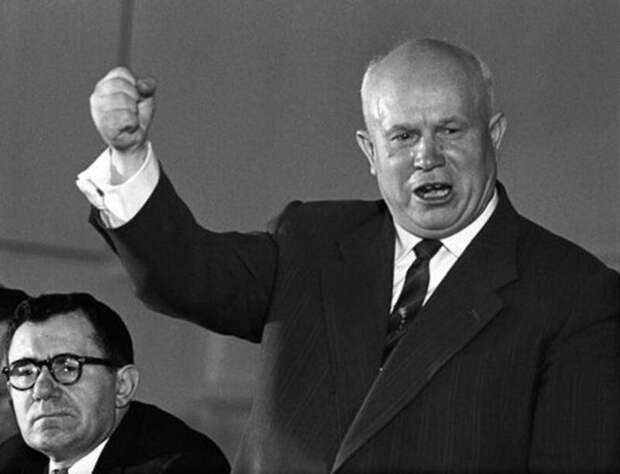 Почему Хрущёв амнистировал бандеровцев и власовцев?