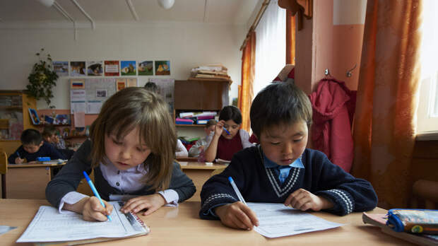 Минпросвещения подготовило проект по введению оценки за поведение в школах