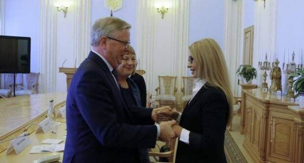 Ждите новых политических событий: Тимошенко снова поменяла прическу