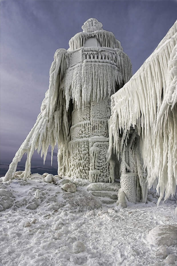 Скованные льдом