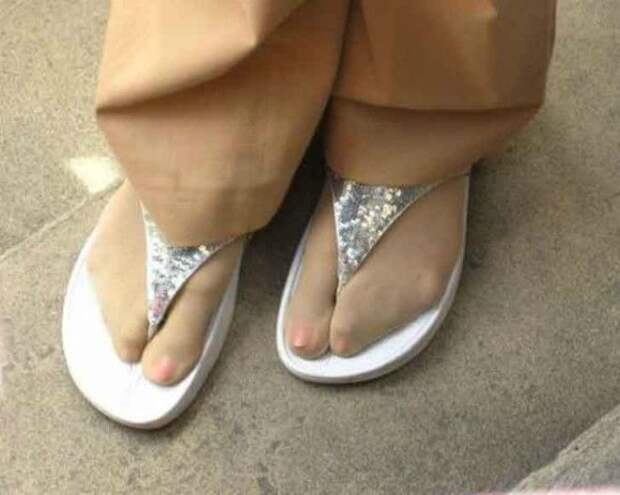 Ну неудобно же