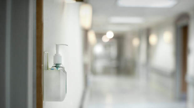 Выпавшего из окна в Петербурге мальчика перевели из реанимации в отделение