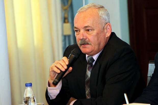 «ИНФОРМЕР» предупреждал об аппетитах севастопольского чиновника (фото)