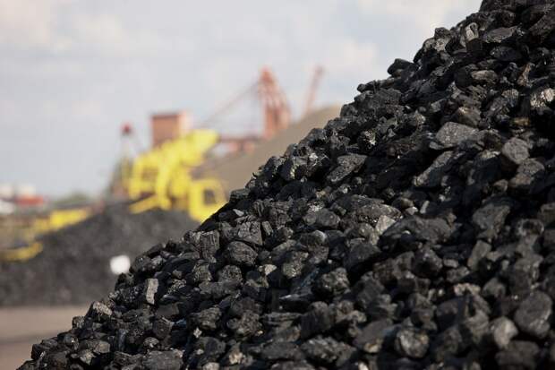 Парадоксы «энергонезависимости»: почему Украина сняла санкции с российского поставщика угля