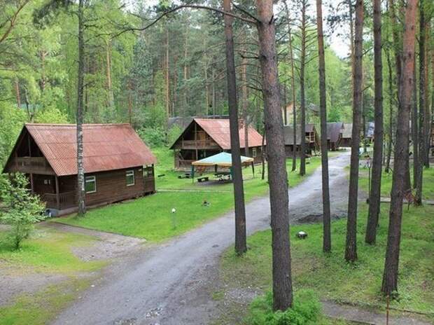 Постояльцы закидали претензиями турбазу на Алтае, где погибла семья чиновника