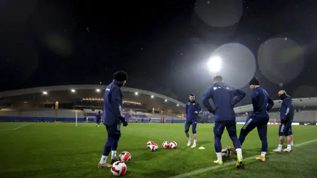 Игнатьев допустил, что сборная России по футболу может сыграть со Словенией в пять защитников