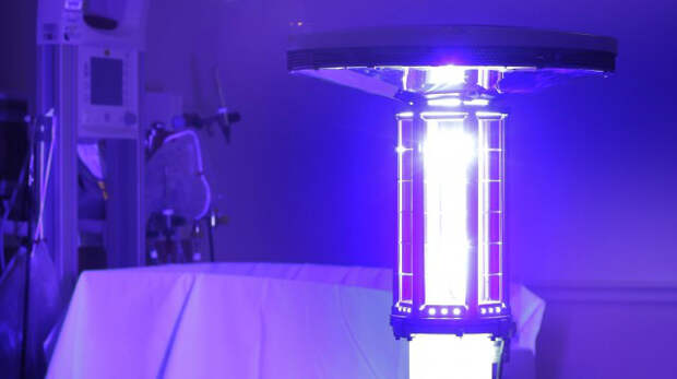Ультрафиолетовое излучение робота (фото Xenex). 