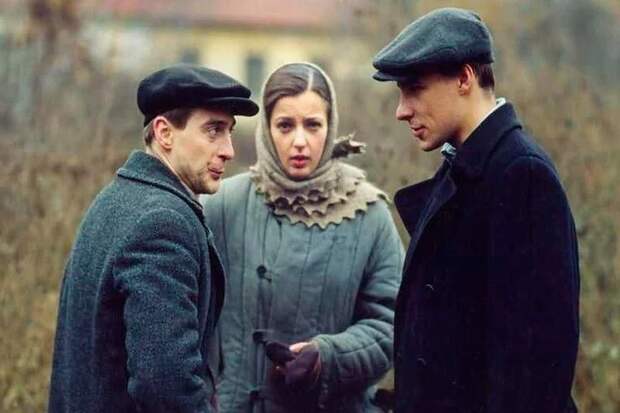 Отличные сериалы про советскую жизнь