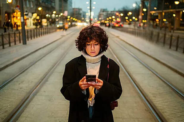 Эстония разослала СМС о якобы связанной с Россией угрозе падения дронов