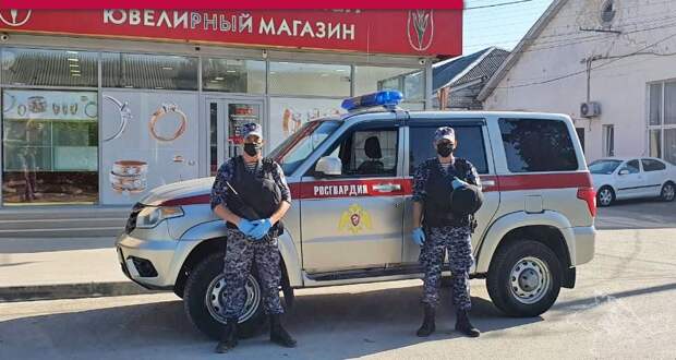 В Джанкое из ювелирного магазина попытались украсть товара почти на миллион