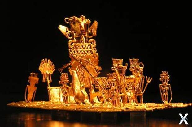Золотая скульптура плота с фигурками повелителя и девяти жрецов