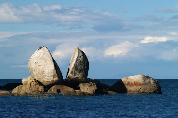 Скала "Расколотое яблоко", Кайтеритери, Южный остров, Новая Зеландия геология, история с географией, красота, скалы